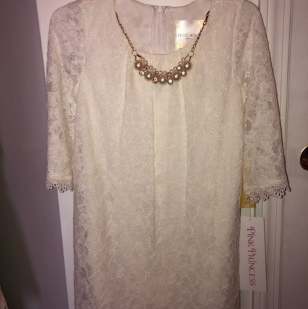 Petite Adele bridesmaid dress size 6 lace/floral